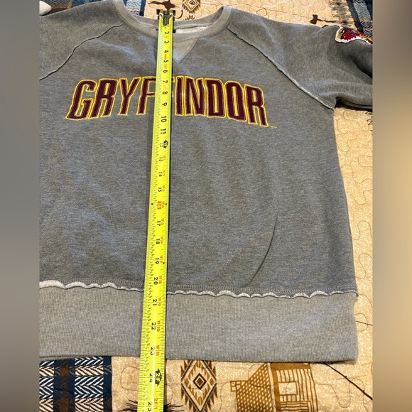 Gray Gryffindor Universal Studio Sweatshirt - Picture 9 of 10